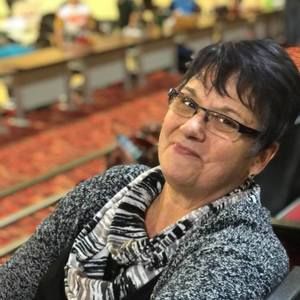 Meet your Posher, Pauline